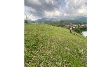 LOTE EN VENTA EN LAGOS DE MARACAIBO-VIA TIENDA NUEVA