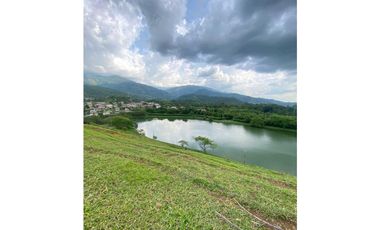 LOTE EN VENTA EN LAGOS DE MARACAIBO-VIA TIENDA NUEVA