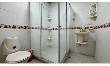 Casa bifamiliar de dos pisos en venta - Barrio Colombina Palmira Valle