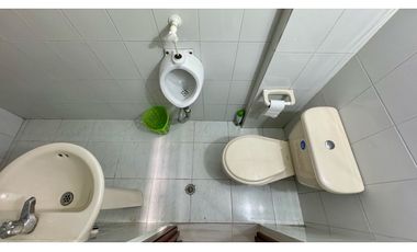 Casa bifamiliar de dos pisos en venta - Barrio Colombina Palmira Valle