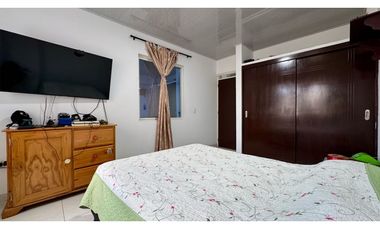 Casa bifamiliar de dos pisos en venta - Barrio Colombina Palmira Valle