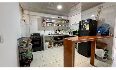 Casa bifamiliar de dos pisos en venta - Barrio Colombina Palmira Valle
