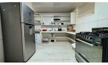 Casa bifamiliar de dos pisos en venta - Barrio Colombina Palmira Valle