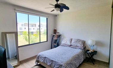Casa en Venta de 3 Habitaciones, Alberca, 2 Estacionamientos con Seguridad 24hrs