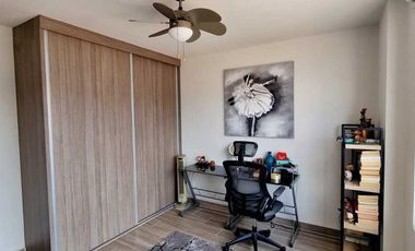 Casa en Venta de 3 Habitaciones, Alberca, 2 Estacionamientos con Seguridad 24hrs