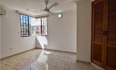 Se vende apartamento de 3 habitaciones, playa salguero