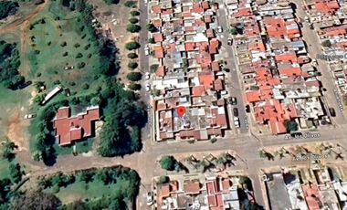 CASA A LA VENTA EN COLONIA ARNADAS CENTRO, FRACCIONAMIENTO TIERRA ROJA, ARANDAS, JALISCO, A 10 MINUTOS DE LA ZONA CENTRO.
