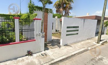 CASA A LA VENTA EN RESIDENCIAL MEDITERRANEO, OTHÓN P. BLANCO, QUINTANA ROO, A 5 MINUTOS DE PLAZA LAS AMERICAS.