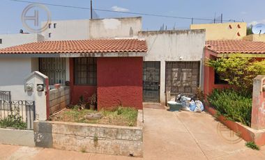 CASA A LA VENTA EN COLONIA ARANDAS CENTRO, FRACCIONAMIENTO TIERRA ROJA, ARANDAS, JALISCO, A 10 MINUTOS DE LA ZONA CENTRO DE ARANDAS.