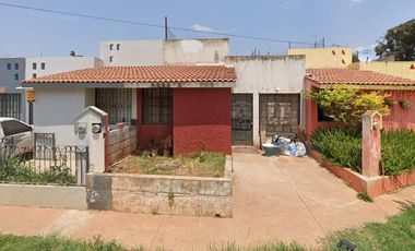 CASA A LA VENTA EN COLONIA ARANDAS CENTRO, FRACCIONAMIENTO TIERRA ROJA, ARANDAS, JALISCO, A 10 MINUTOS DE LA ZONA CENTRO DE ARANDAS.