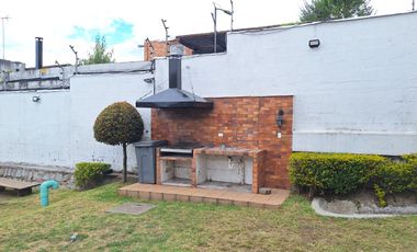 CASA EN VENTA CONOCOTO