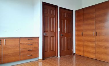 CASA EN VENTA CONOCOTO