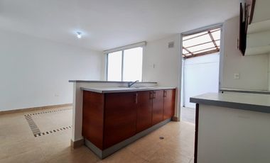 CASA EN VENTA CONOCOTO