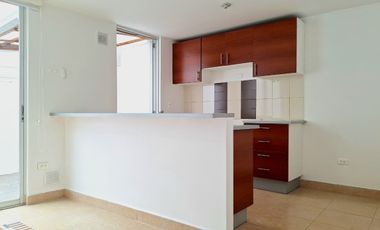 CASA EN VENTA CONOCOTO