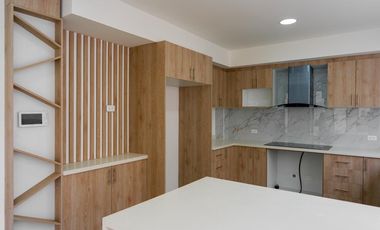 Casa a estrenar Tumbaco 150 mtrs2 mas amplios jardines, esquinera, estudio, 3 parqueaderos