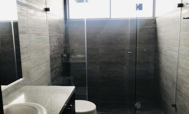 Hermosa casa 147 mtrs Tumbaco  3 dormitorios con baño c/u, Piscina comunal
