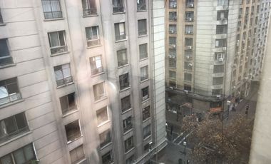 ARRIENDA OFICINA 142 M2, 5 OF, 4 BAÑOS, SAN ANTONIO SANTIAGO CASCO HISTORICO