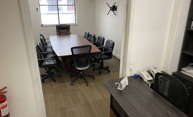 ARRIENDA OFICINA 142 M2, 5 OF, 4 BAÑOS, SAN ANTONIO SANTIAGO CASCO HISTORICO