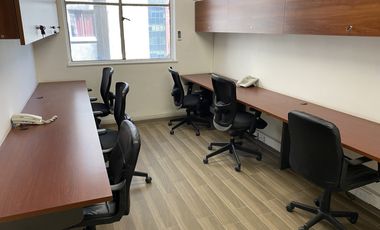 ARRIENDA OFICINA 142 M2, 5 OF, 4 BAÑOS, SAN ANTONIO SANTIAGO CASCO HISTORICO