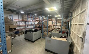 ALQUILER LOCAL COMERCIAL EDIFICIO RIO ABAJO