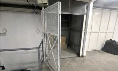 ALQUILER LOCAL COMERCIAL EDIFICIO RIO ABAJO