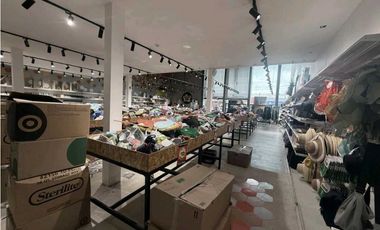 ALQUILER LOCAL COMERCIAL EDIFICIO RIO ABAJO