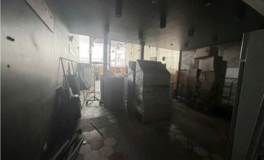 ALQUILER LOCAL COMERCIAL EDIFICIO RIO ABAJO