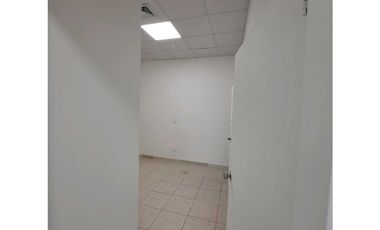 ALQUILO LOCAL COMERCIAL PLAZA COSTA DEL ESTE