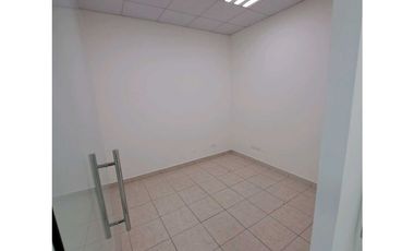 ALQUILO LOCAL COMERCIAL PLAZA COSTA DEL ESTE