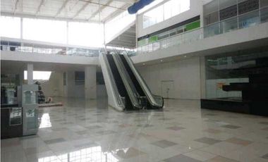 VENTA LOCAL COMERCIAL CON MEZZANINE CRYSTAL PLAZA