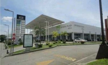 VENTA LOCAL COMERCIAL CON MEZZANINE CRYSTAL PLAZA