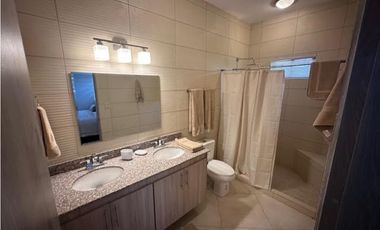 SE VENDE CASA AMOBLADA EN BOQUETE