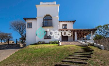 Casa en venta - APTA CREDITO - En La Aguada