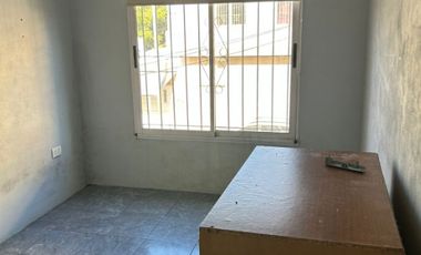 Casa en venta en Isidro Casanova
