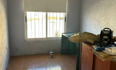 Casa en venta en Isidro Casanova