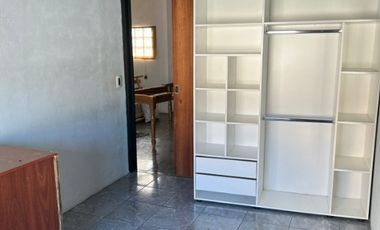 Casa en venta en Isidro Casanova