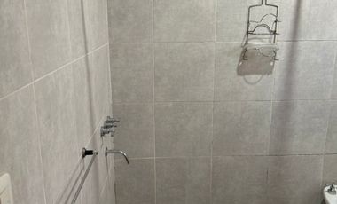 Casa en venta en Isidro Casanova