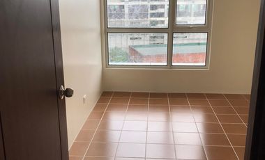 For Sale 3Br Bi-Level Penthouse w/ Balcony in Sta. Mesa Manila