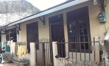 Rumah Bougenville dekat Universitas Aisyiyah Di Palembang