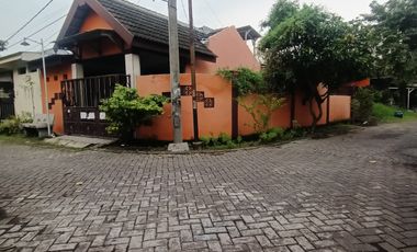 Rumah murah Sidoarjo pojok hook menghadap 2 jalan