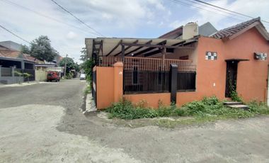 Turun Rumah Dijual Puri Cibeureum Kota Sukabumi Hook menghadap Utara