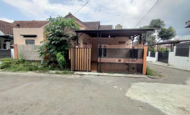 Turun Rumah Dijual Puri Cibeureum Kota Sukabumi Hook menghadap Utara