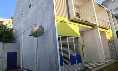 DIJUAL TOWN HOUSE JALAN MAYOR SALIM BATUBARA – GRESIK SEKIP PALEMBANG