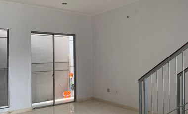 Disewakan rumah pik golf island 3 kamar 8x15 khusus wni saja