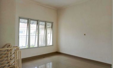 DIJUAL TOWNHOUSE JALAN CUT NYAK DIEN KAMBANG IWAK PALEMBANG