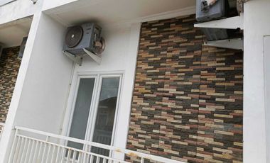 DIJUAL TOWNHOUSE JALAN CUT NYAK DIEN KAMBANG IWAK PALEMBANG