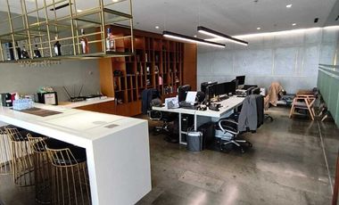 Disewakan office gold coast PIK luas 200m full furnish BAGUS Sea view