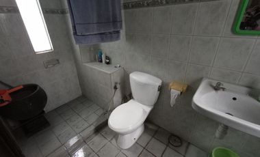 Rumah mewah 2 lantai di baron Laweyan solo