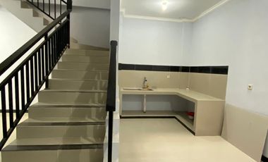 Disewakan rumah baru 2 lantai di harapan indah bekasi