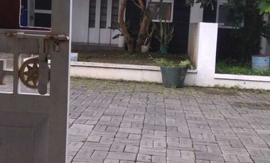 Rumah Dalam Perumahan di Tasikmadu dkt UNS Solo